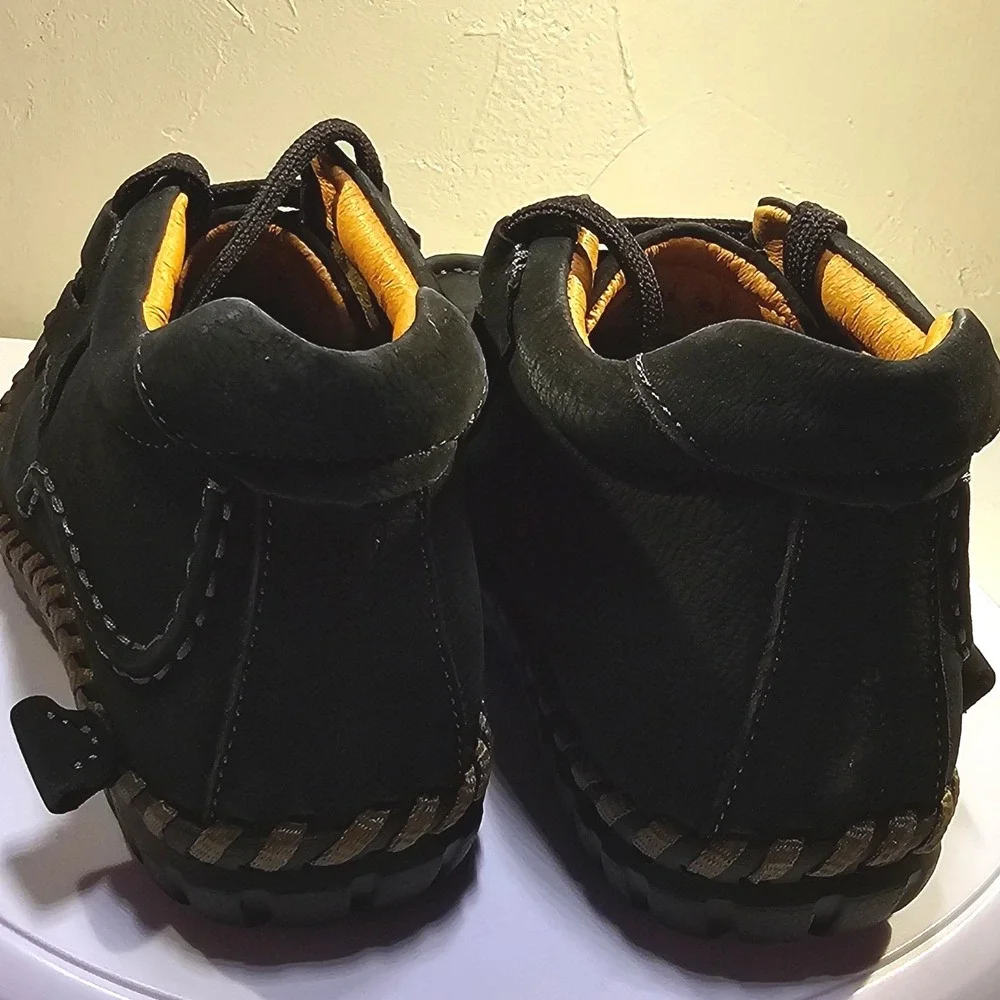 Bernie Mev‎ Tampa Black Leather Whipstitch Memory Foam Chukka Boots Size 38 NEW